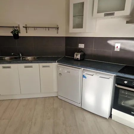Apartment 2 Bed Citywest