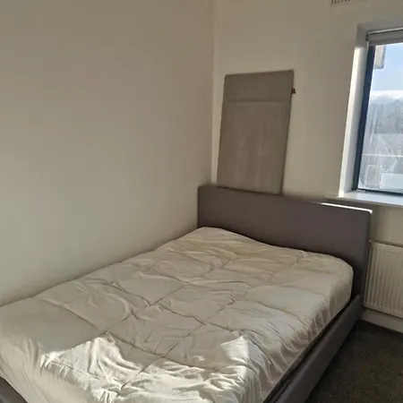 2 Bed Ситиуэст