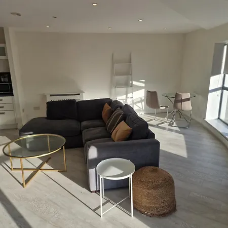 2 Bed * Ситиуэст