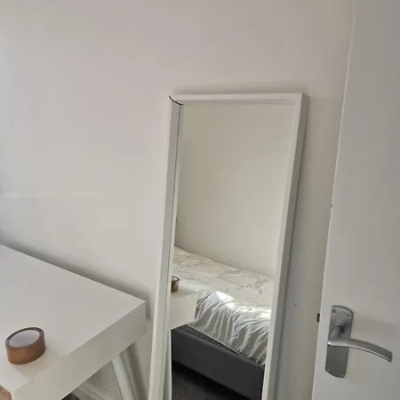 2 Bed Daire