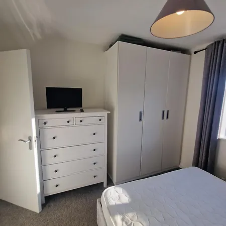2 Bed *