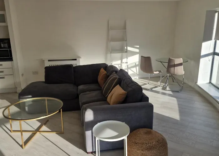 2 Bed * Ситиуэст